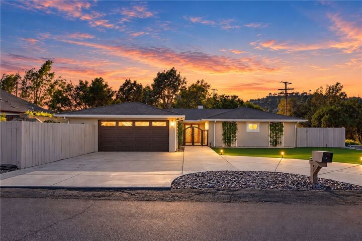 Property Photo:  3101 Cherrypoint Court  CA 92028 