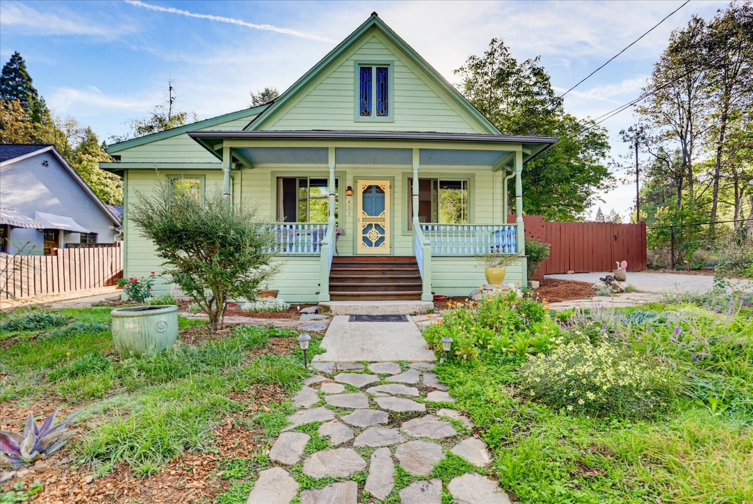 Property Photo:  437 Zion Street  CA 95959 