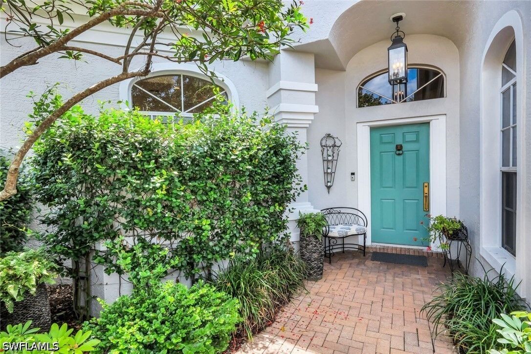 Property Photo:  15248 Devon Green Lane  FL 34110 