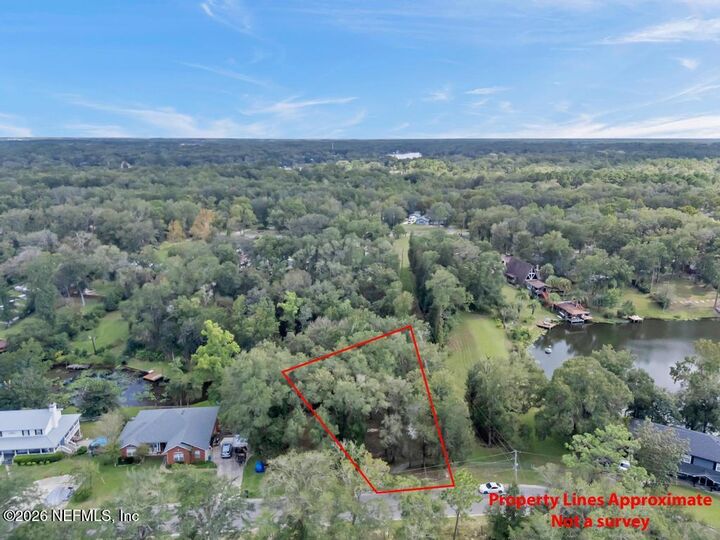 Property Photo: 592 Lake Asbury Drive FL 32043