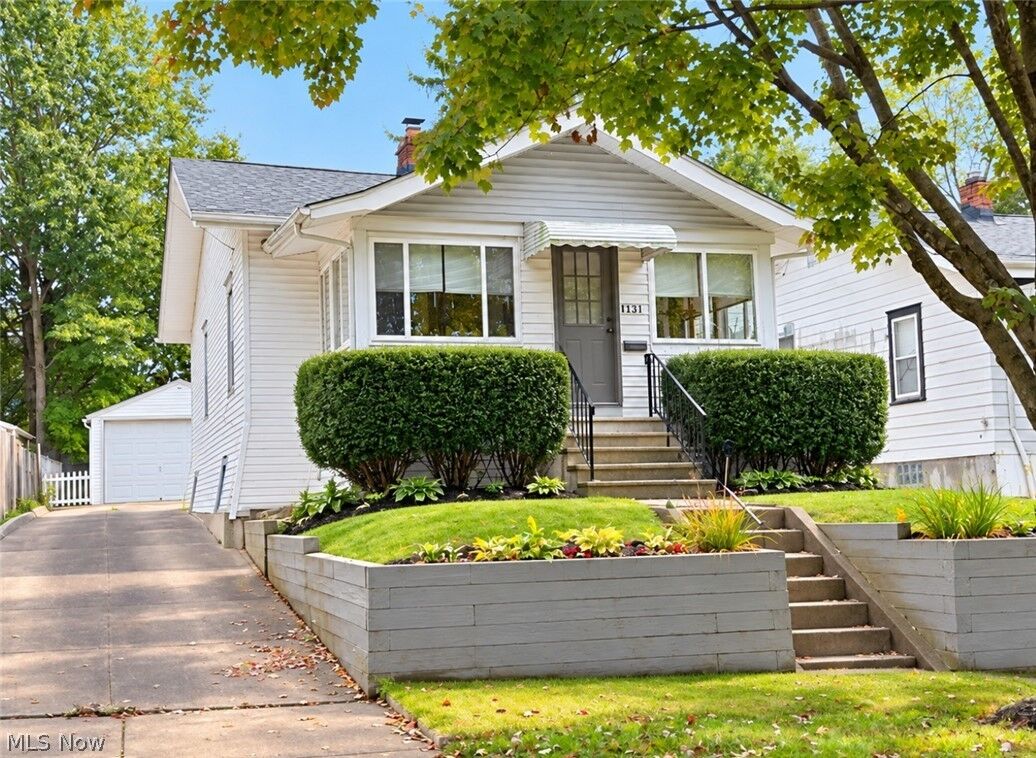 Property Photo:  1131 Murray Avenue  OH 44310 