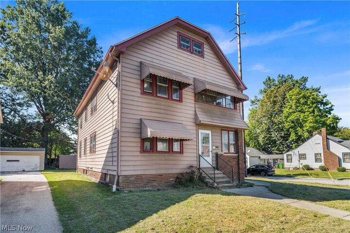 Property Photo:  954 E 239th Street 1/Dn  OH 44123 