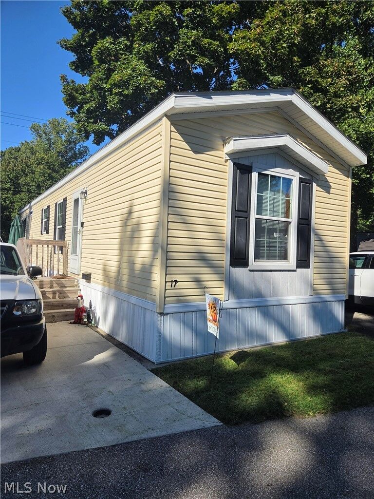 Property Photo:  17 Westwoods  OH 44001 