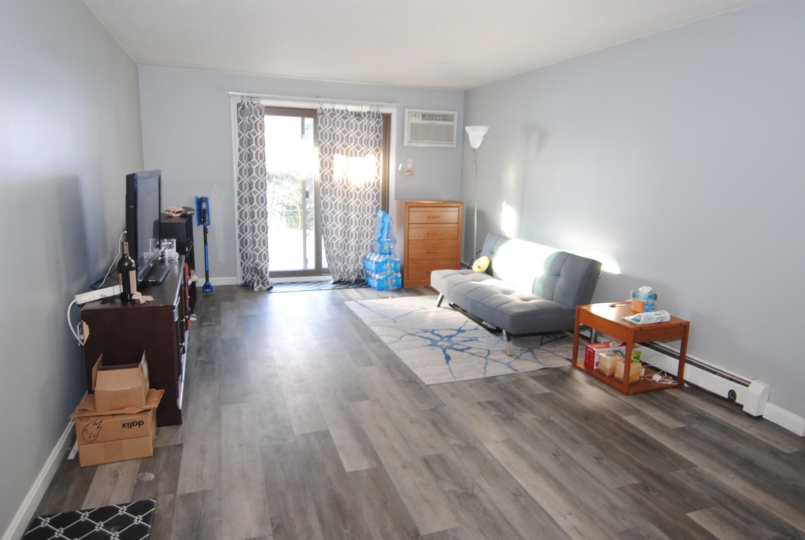 Property Photo:  8 Strawberry Bank Road  NH 03062 