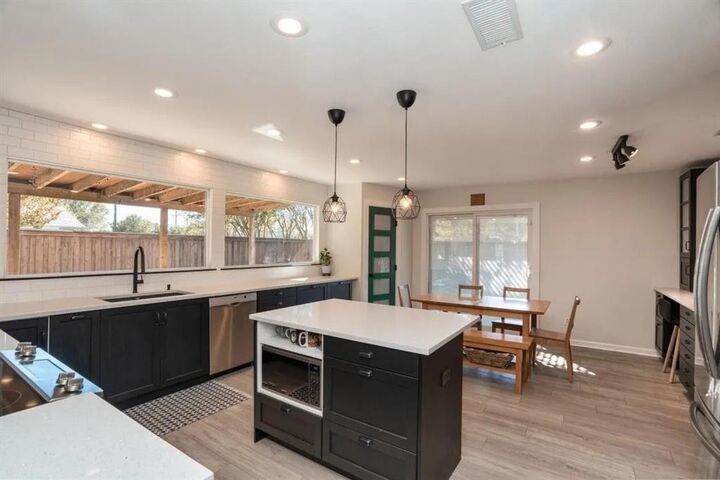 Property Photo:  2116 Oak Brook Drive  TX 75081 