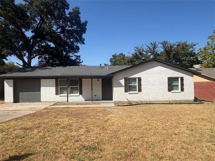 Property Photo:  4729 Leonard Street  TX 76119 