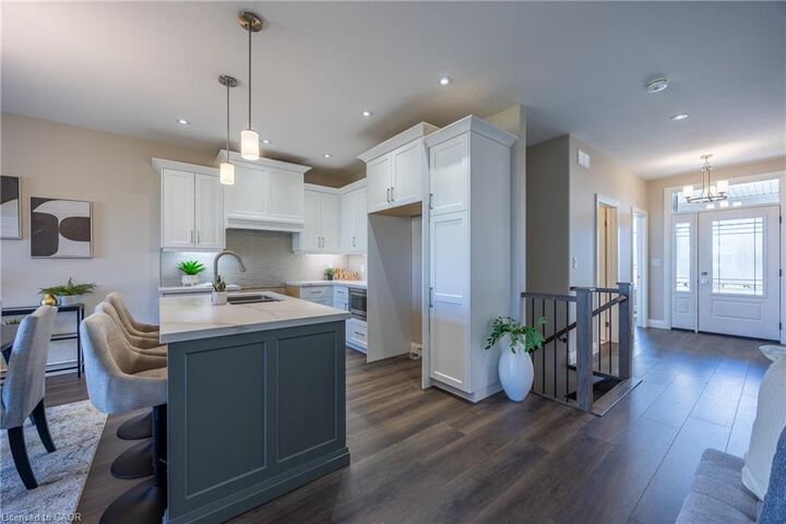 Property Photo:  375 Argyle Avenue  ON N4B 0B2 