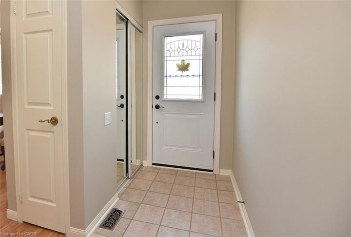 Property Photo:  157 Silverbirch Boulevard  ON L0R 1W0 