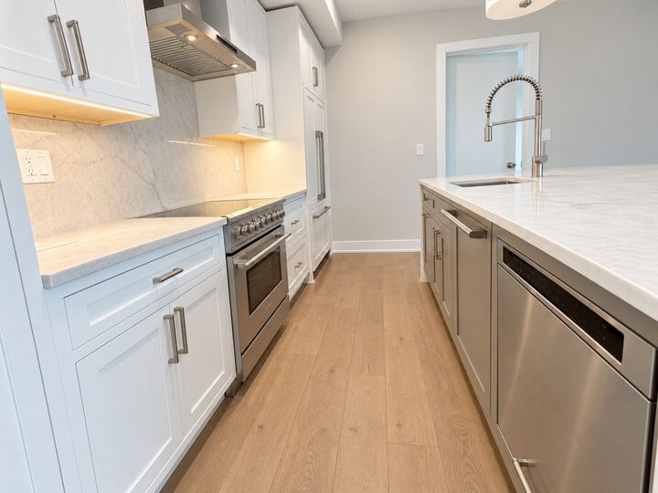 Property Photo:  804 East 7th Street 302  MA 02127 