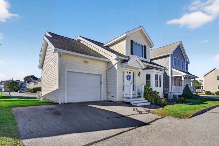 Property Photo:  5 Denworth Bell Circle 5  MA 01835 