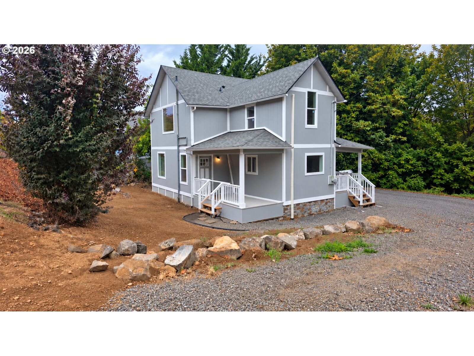 Property Photo:  1119 W B St  OR 97048 