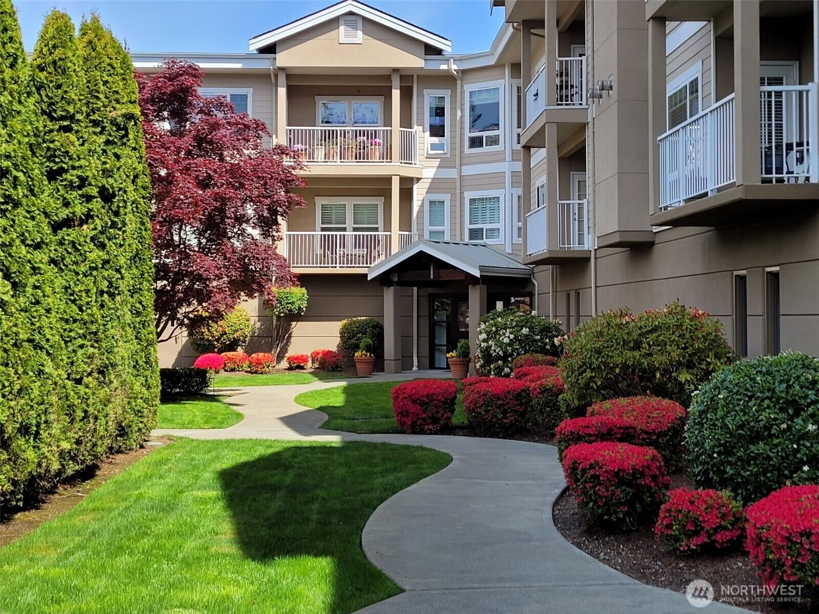 Property Photo:  1854 NW 195th Street 205  WA 98177 