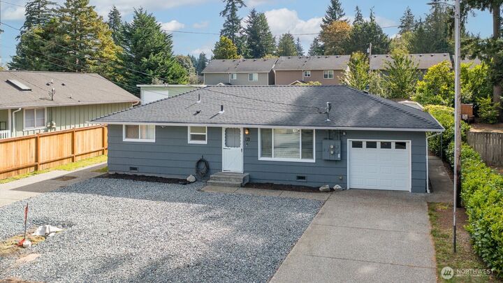 Property Photo: 10 E Beech Street WA 98203