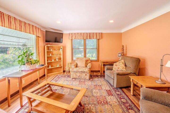 Property Photo:  984 Fairview Street  IL 61039 