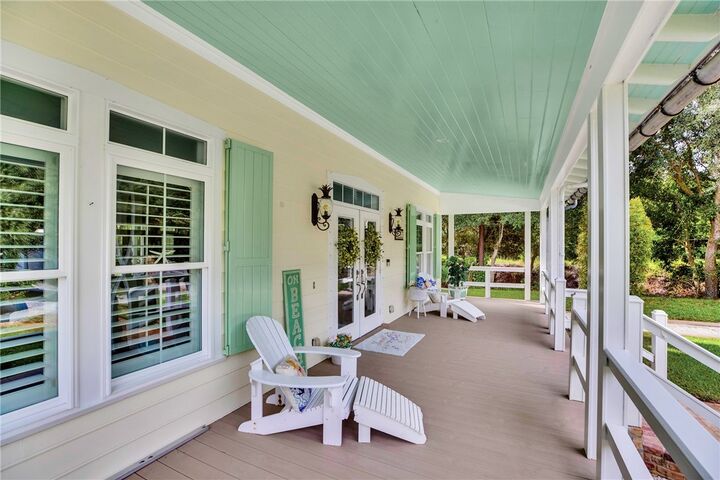 Property Photo:  6426 51st Avenue  FL 32967 