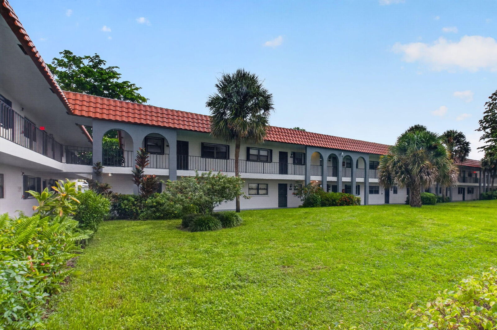 Property Photo:  2121 W Woolbright Road K202  FL 33426 