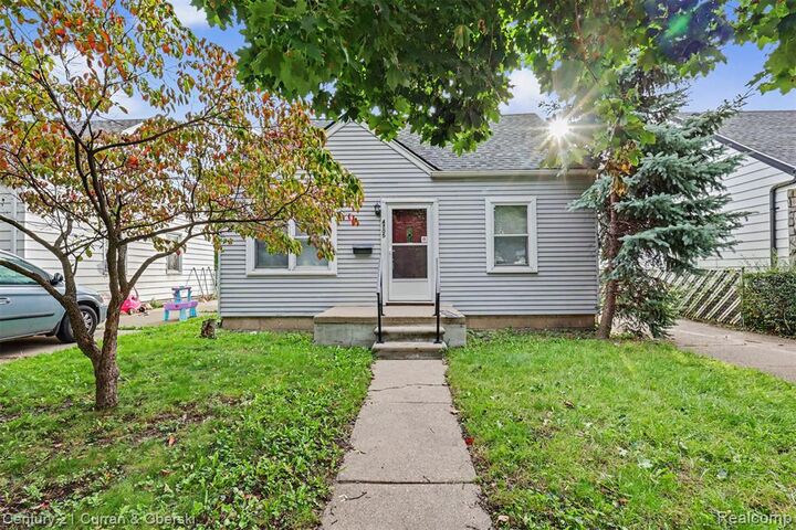 Property Photo:  4705 Weddell Street  MI 48125 