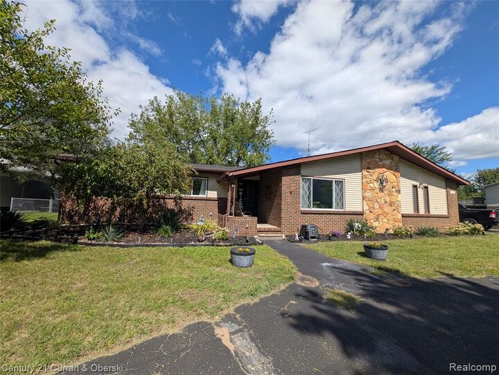 Property Photo:  9371 Bennett Lake Road  MI 48430 