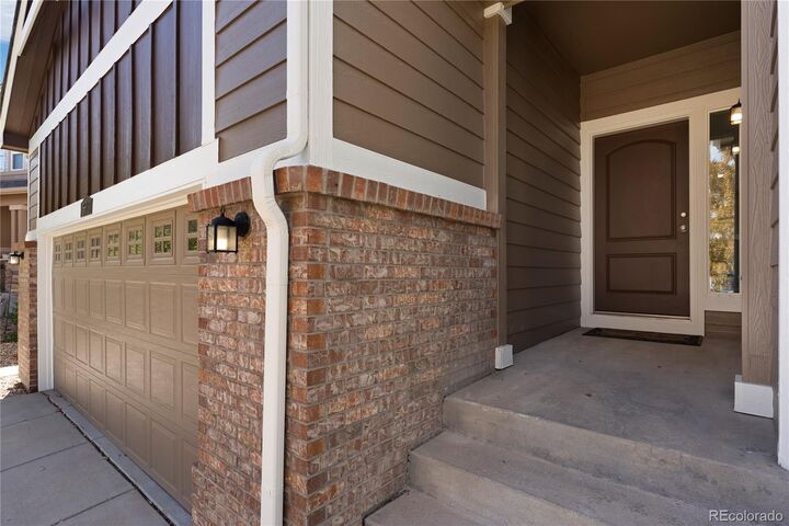 Property Photo: 5613 S Elk Court CO 80016