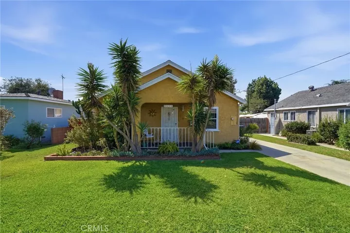 Property Photo:  9606 Maplewood  CA 90706 