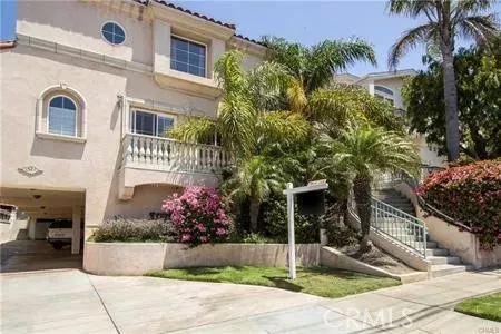 Property Photo:  1521 Artesia  CA 90266 
