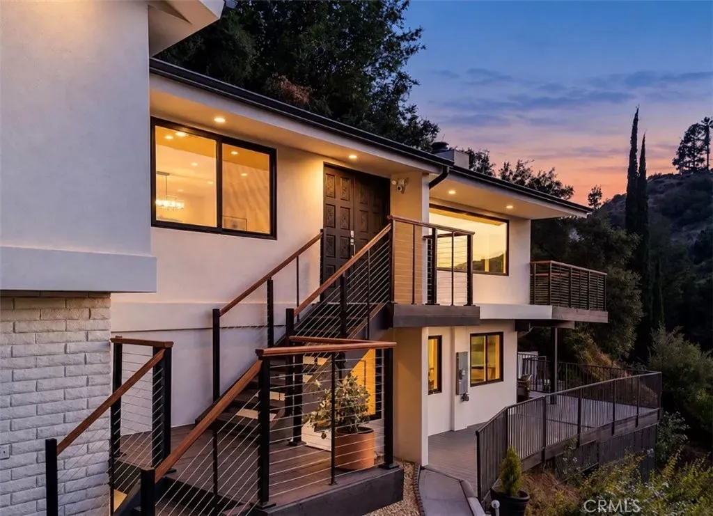 Property Photo: 981 Glen Oaks Boulevard CA 91105
