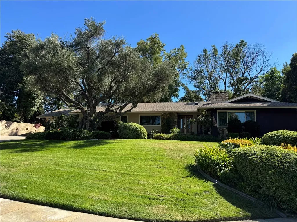 Property Photo:  2200 Archdale St  CA 92506 