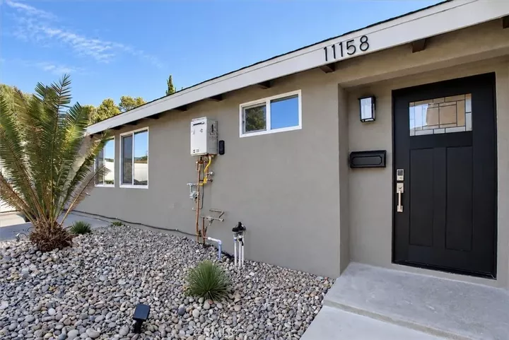 Property Photo:  11158 Orion Ave  CA 91345 