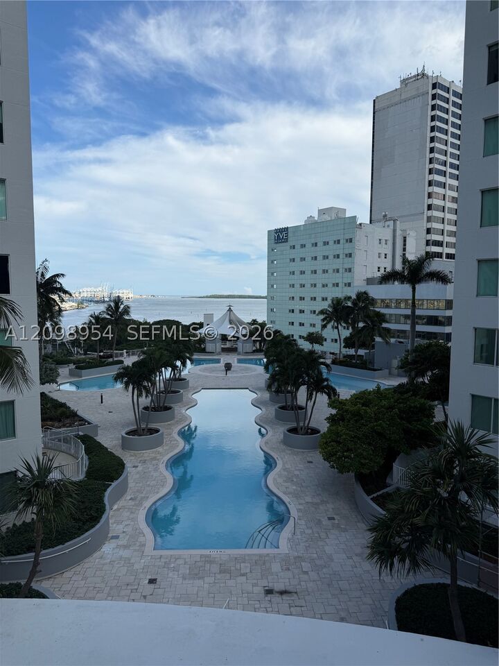 Property Photo:  253 NE 2nd St 2405  FL 33132 