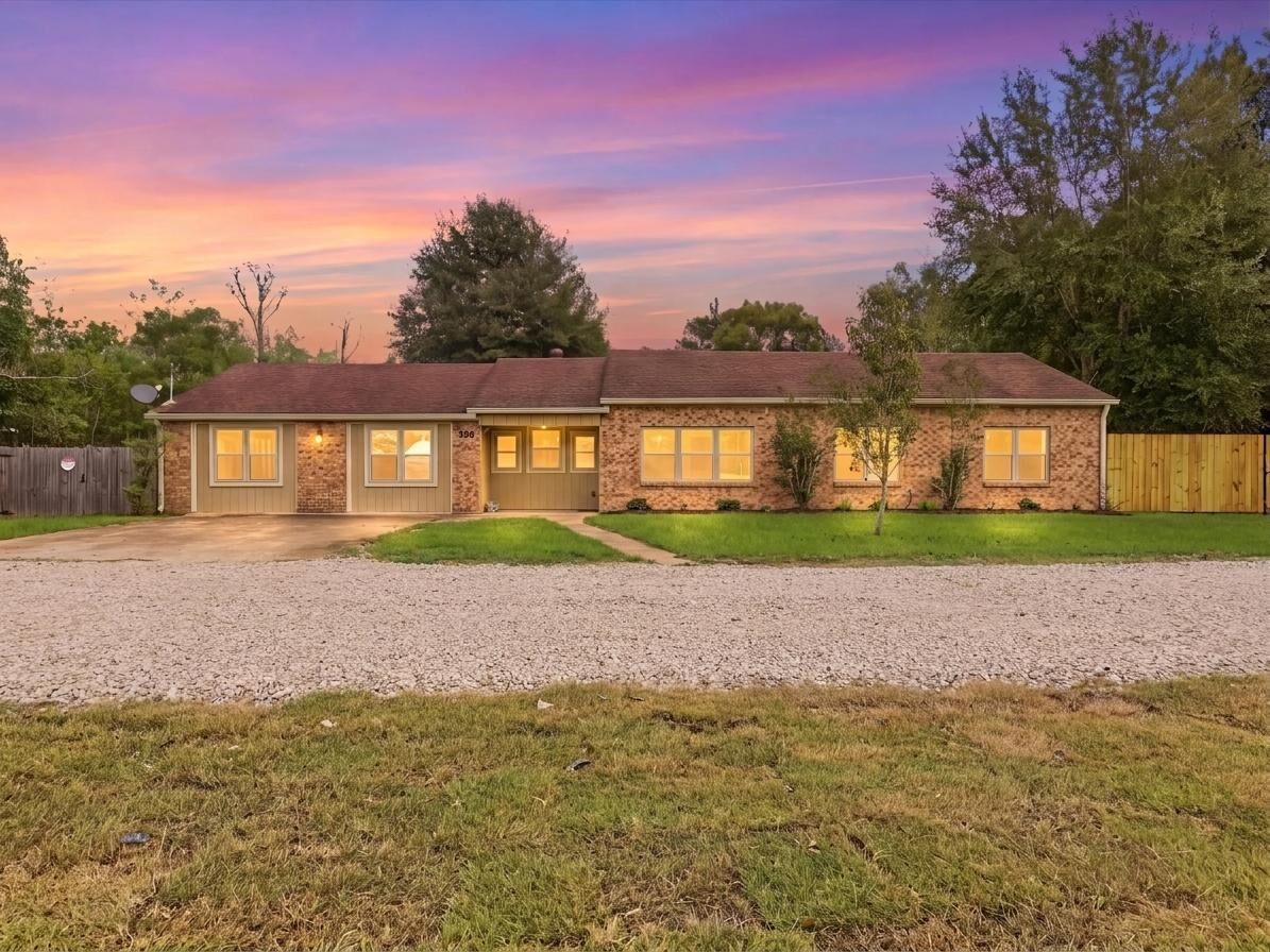 Property Photo:  416 Craft Ln.  TX 77632 