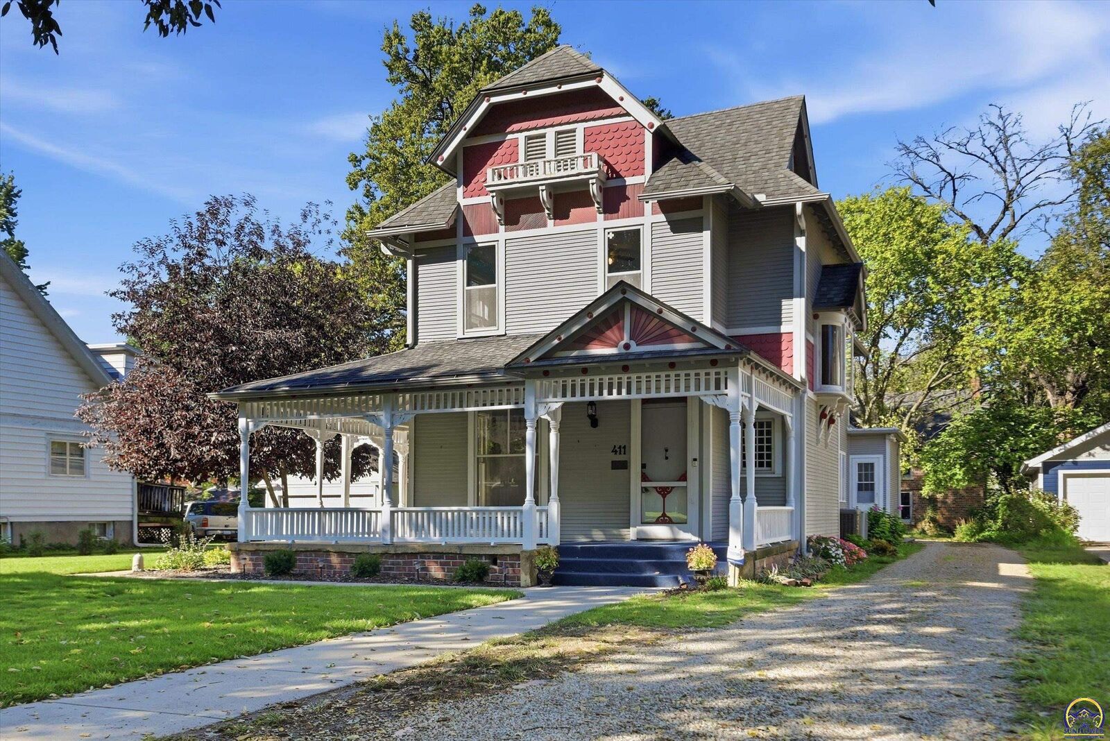 Property Photo:  411 SW Greenwood Ave  KS 66606 