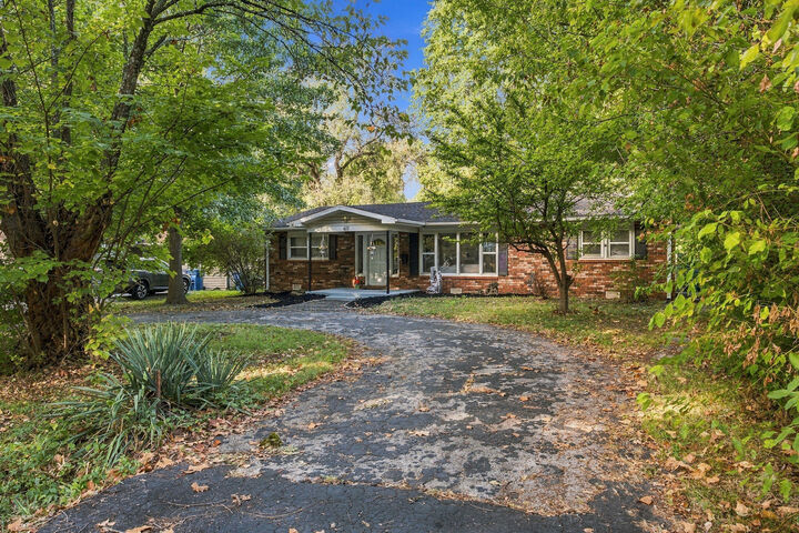 Property Photo: 617 N Elmwood Avenue MO 65802