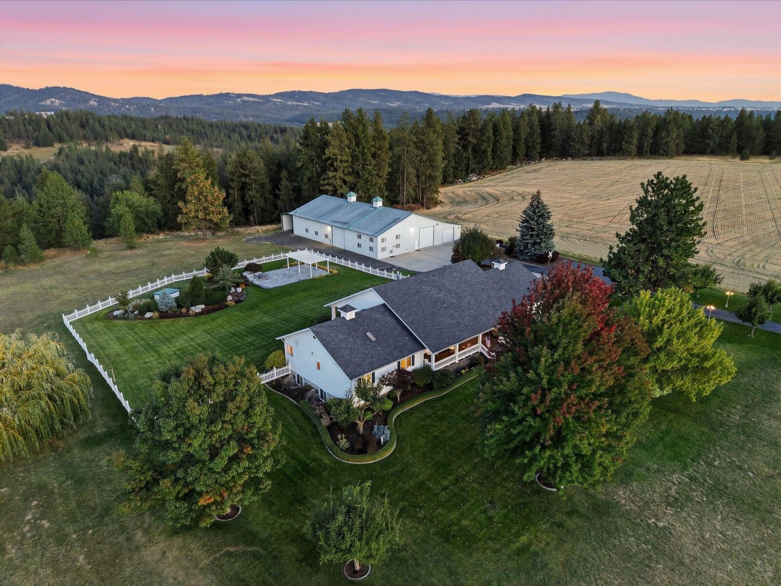 Property Photo: 17310 N Sands Rd WA 99021