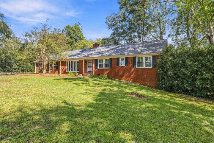 Property Photo: 233 Pineville Road SC 29307