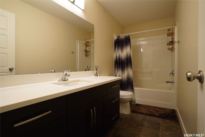 Property Photo:  5101 Tutor Way  SK S4W 0H4 