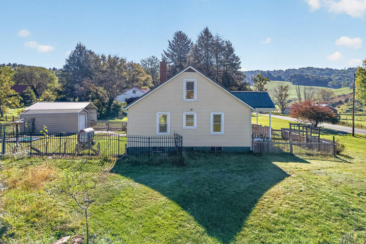 Property Photo:  8557 Spring Valley Rd  VA 24330 