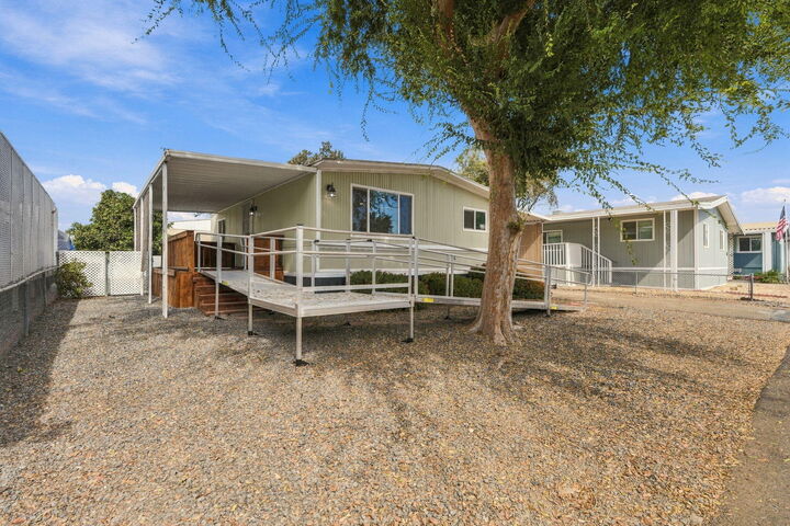 Property Photo:  415 N Akers Street  CA 93291 