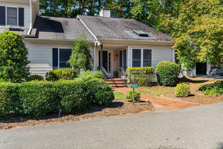 Property Photo:  401 Lyndfield Close  NC 27312 