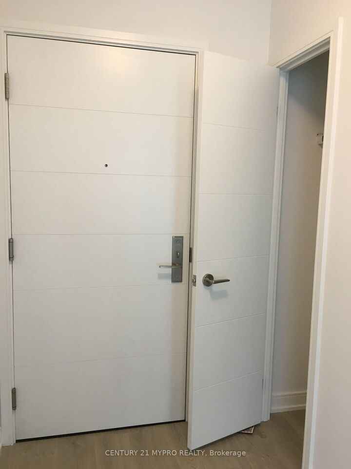 Property Photo:  50 Wellesley Street E 1711  ON M4Y 1G2 