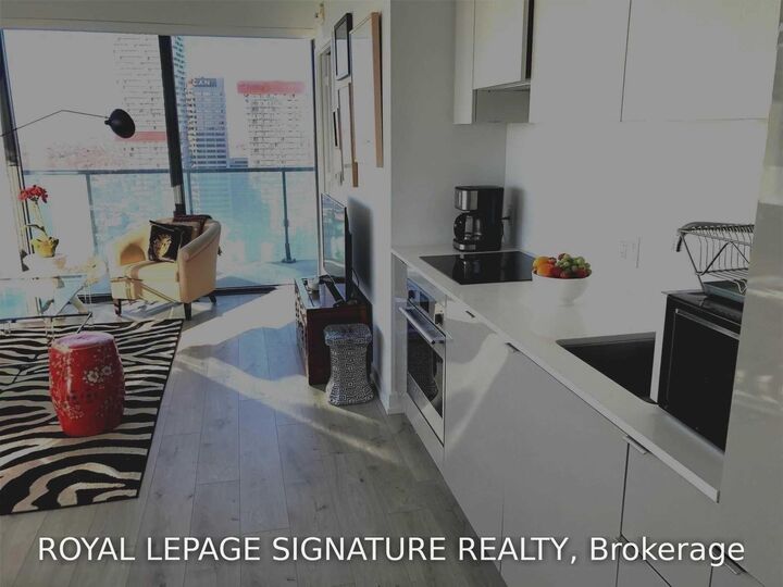 Property Photo:  161 Roehampton Avenue 3310  ON M4P 0C8 