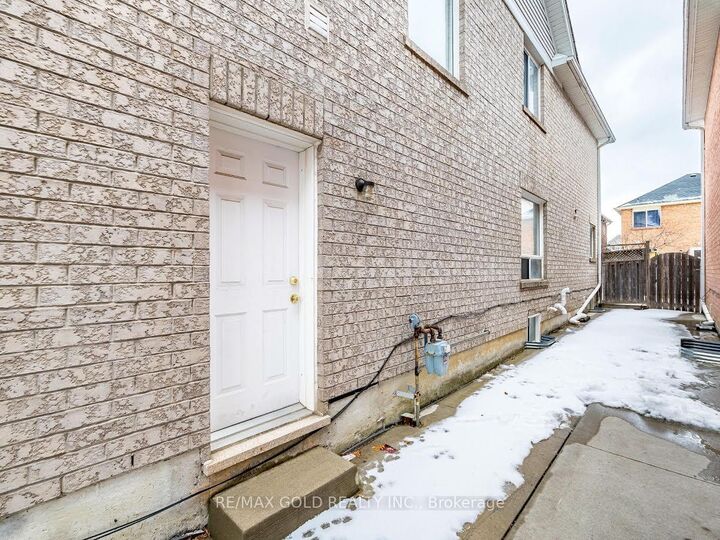 Property Photo:  42 Zimmer Street Basement  ON L6S 6L9 