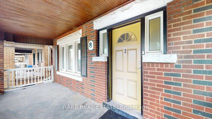 Property Photo:  8 Balsam Avenue N 2  ON L8L 6Y2 