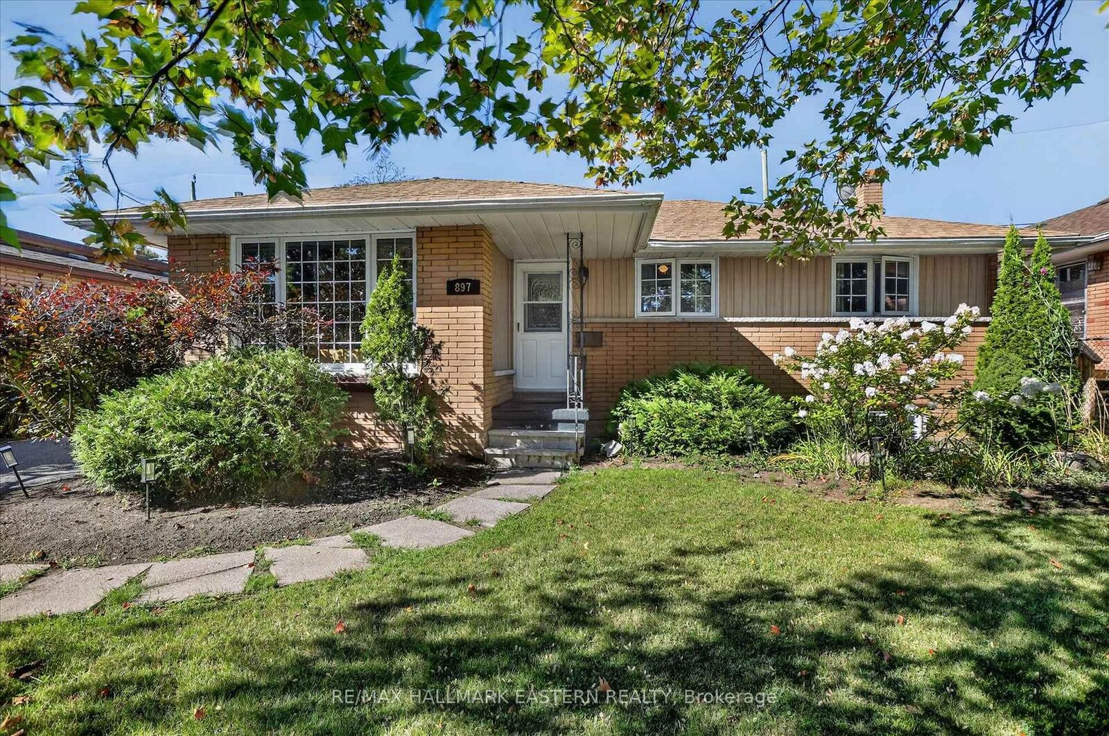 Property Photo:  897 Westdale Avenue  ON K9H 6C5 