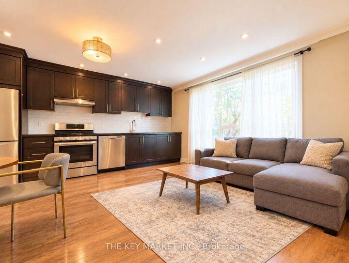 Property Photo:  211 St Clements Avenue 2  ON M4R 1H3 