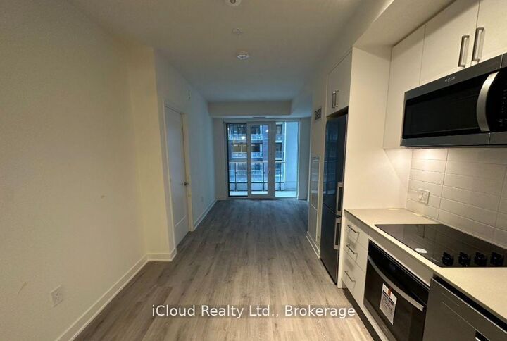 Property Photo:  70 Primcess Street 1429  ON M5A 0X6 