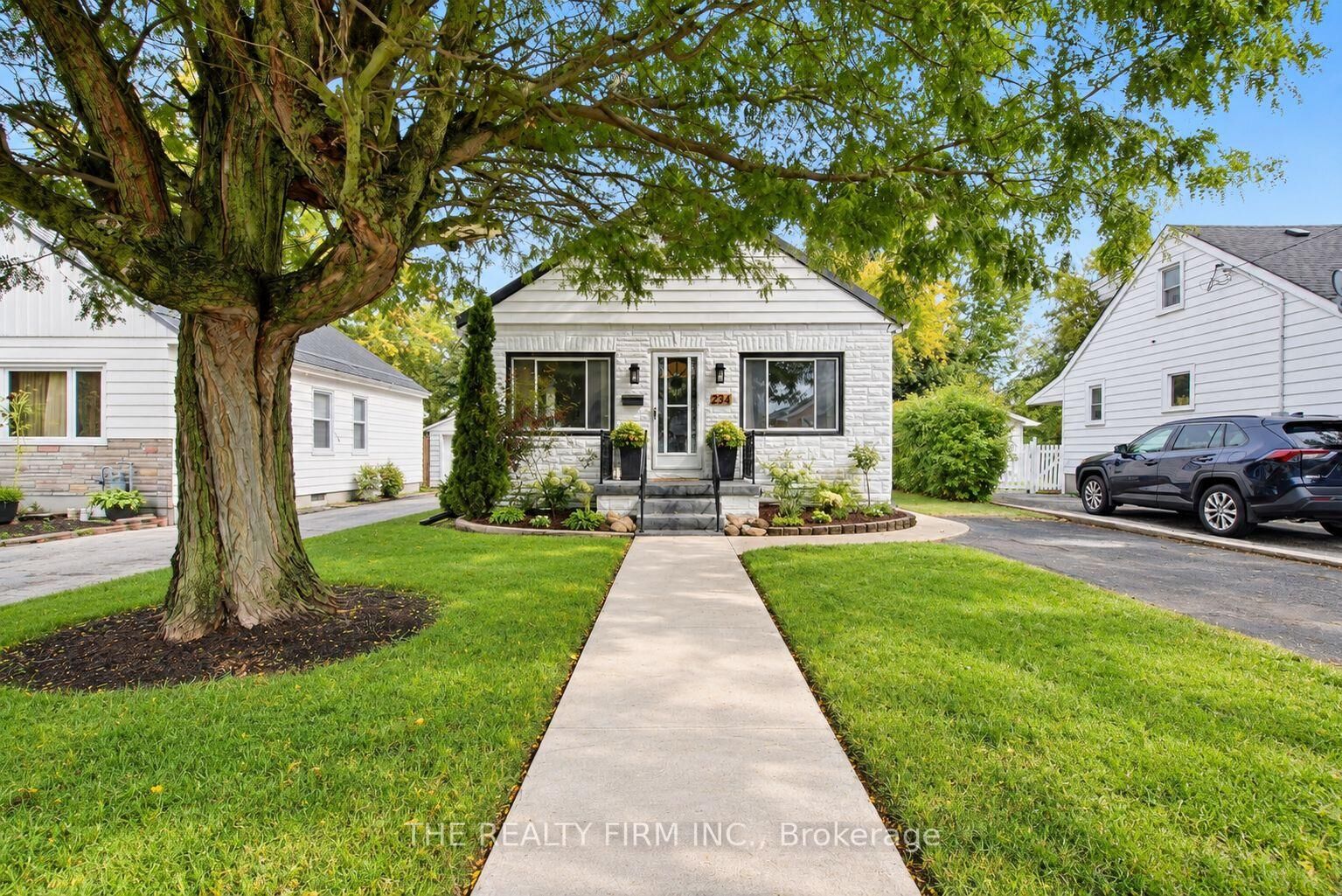 Property Photo:  234 St Julien Street  ON N5Z 2N3 