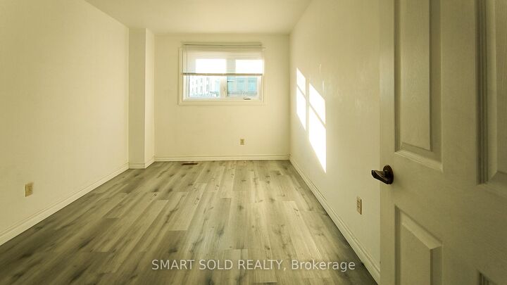 Property Photo:  41 Hickorynut Drive #Ground Unit  ON M2J 4W6 