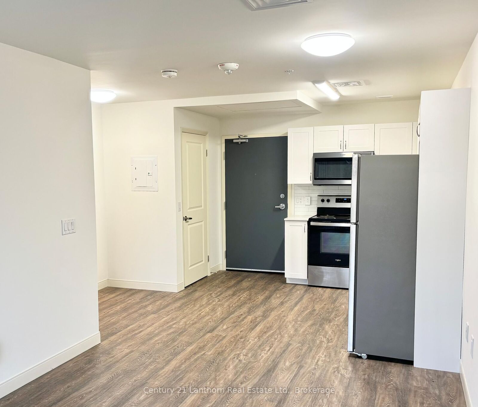 Property Photo:  135 Station Street 520  ON K8N 2S9 