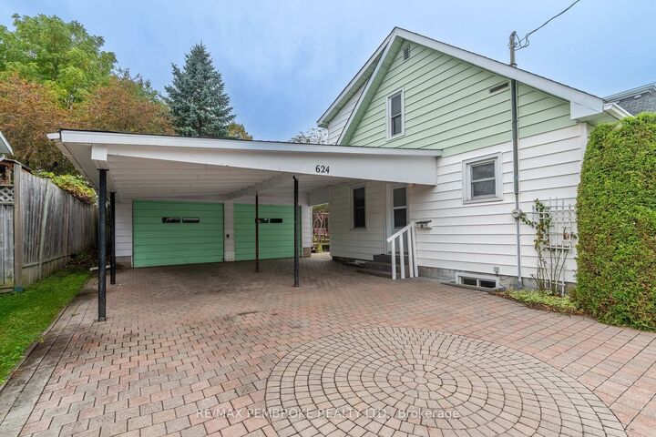 Property Photo:  624 Hamilton Street W  ON K8A 6P6 