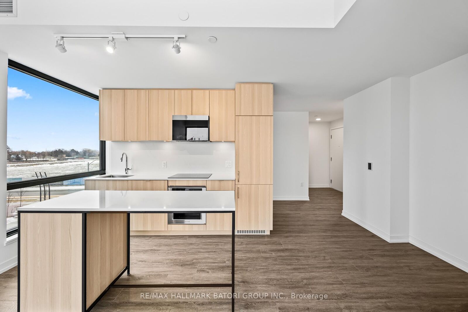 Property Photo:  251 Masonry Way 212  ON L5H 0B3 